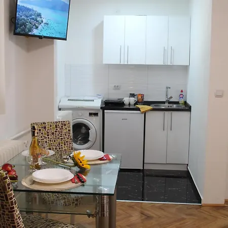 Zara Lux Apartment Kragujevac Exterior photo